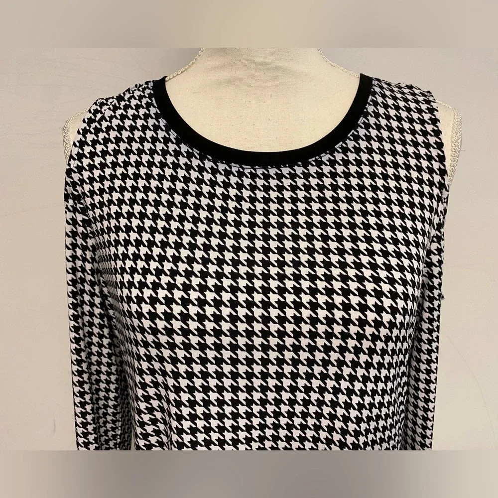 Michael Kors Cold Shoulder Black and White Houndstooth Dress Size Medium